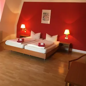 https://hotel-pension-nolift.dresdenhotels.net